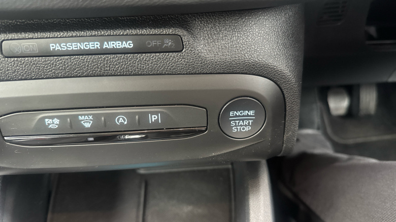 Ford Focus 1.0 EcoBoost Hybrid mHEV 155 Titanium 5dr Petrol Hatchback